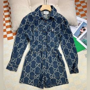 New GUCCI Denim Jumpsuit Gucci
jumpsuit corto de mezclilla Jumbo GG